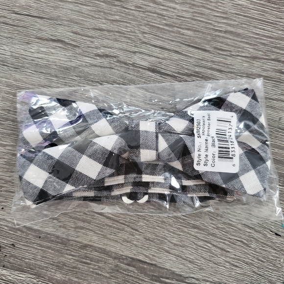 Skinny Tie Madness Other - NWT Skinny Tie Madness Bow